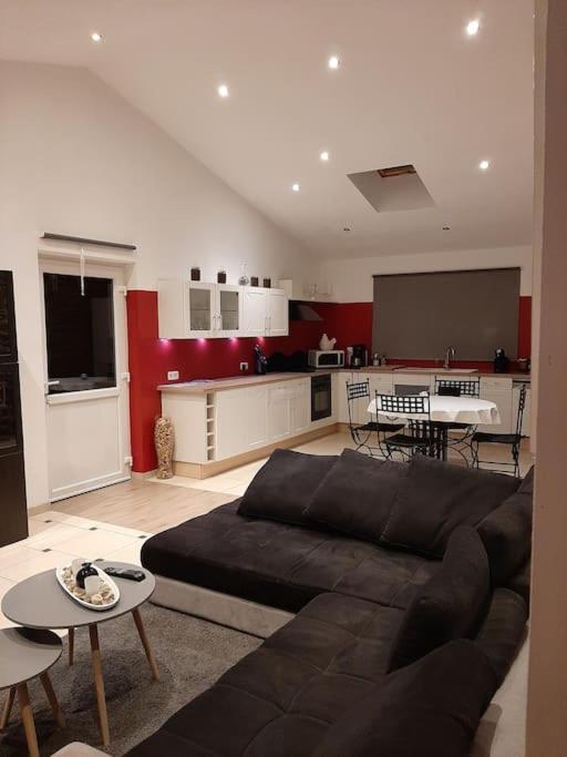Le Calme De La Prairie De Liege Apartment ภายนอก รูปภาพ